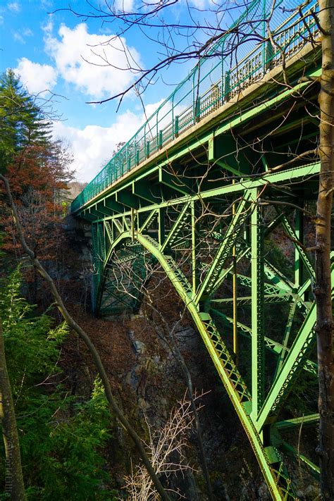 Woodstock, VT: Covered Bridge and Falconry Fun | Woodstock, Woodstock vt, Covered bridges