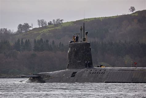 Dougie Coull Photography: Vanguard Class Submarine Departing Faslane ...