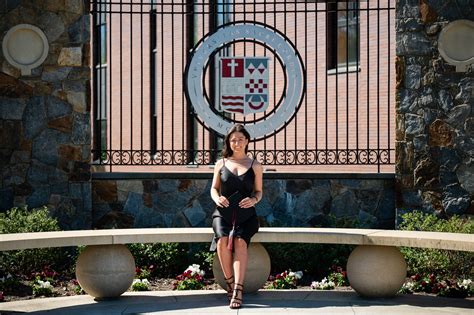 Gianna’s Senior Photo Session at Sacred Heart University | Tashography