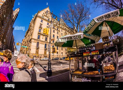 The Dakota Manhattan New York, New York, USA Stock Photo - Alamy