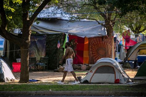 Philadelphia homeless encampment on Parkway must clear by Sept. 9 ...