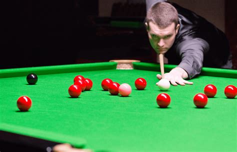 Why Do Snooker Players Apologize for Flukes? - IndoorGameBunker