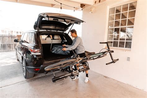 All-New Thule Epos Rack Has a 160lb Weight Limit and Will Fit Any Bike ...