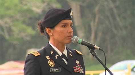 PHOTO Tulsi Gabbard's Rough And Ugly Facial Skin While Wearing Military ...