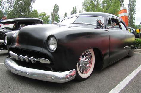 POWER CARS: Ford Custom (1950)