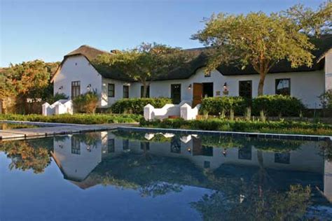 Bushmans-Kloof-tranquil-swimmig-pool-at-Bushmans-Kloof-Copy - Gateway Tours