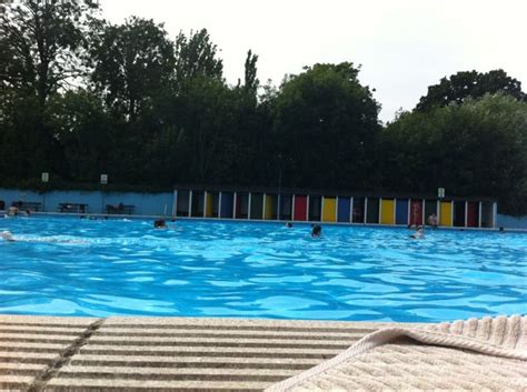 Tooting Bec Lido | Lido, Greater london, London