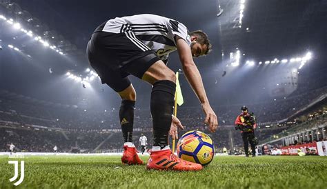 The best photos from #MilanJuve - Juventus