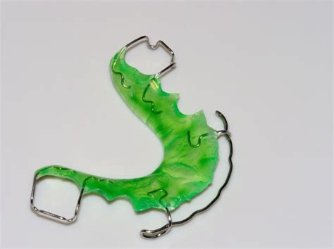 Cleaning Tips for Retainers | GSO