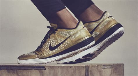 Nike Schuhe Mit Gold | donyaye-trade.com