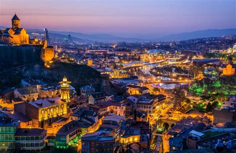 Beautiful, romantic Tbilisi at night - Tour Guide Georgia