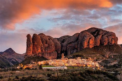 Like out of a legend, Agüero in Huesca keeps enchanting us with its looks. | Spain images ...