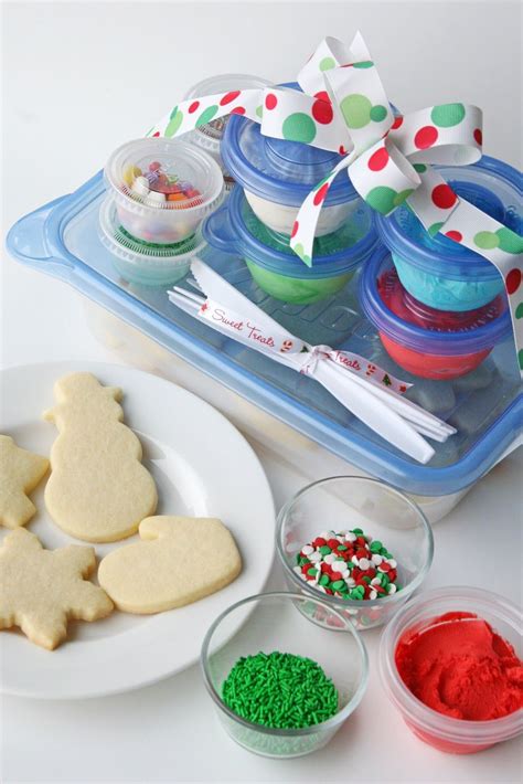 Cookie Decorating Kits - a great gift to make for families with kids ...