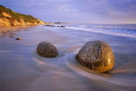 South Island, Koekohe Beach, New Zealand (with Map & Photos)