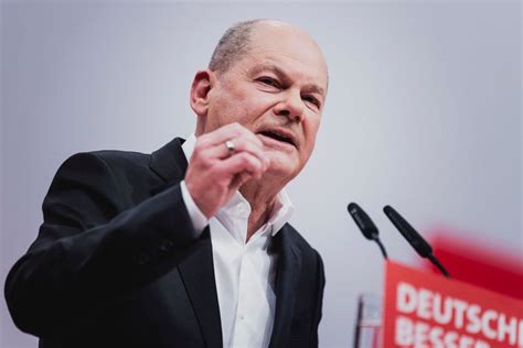 Scholz criticizes EU for providing insufficient military aid to Ukraine