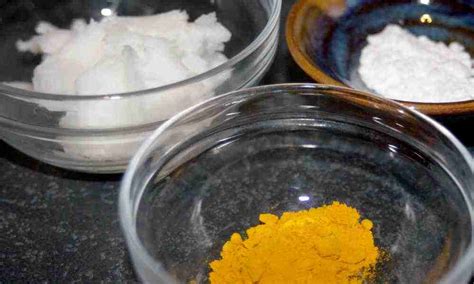 How To Make Turmeric Coconut Oil Toothpaste In 3 Easy Steps - One Mum & A Little Lady