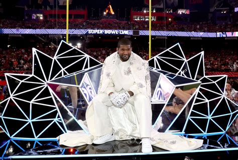 Usher Super Bowl 2024 Outfits for Halftime Show: Off-White Look & More