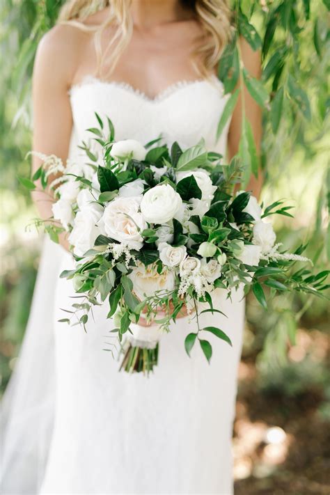 Pin by natalie davis on Summer Wedding | Flower bouquet wedding, Bride bouquets, White wedding ...