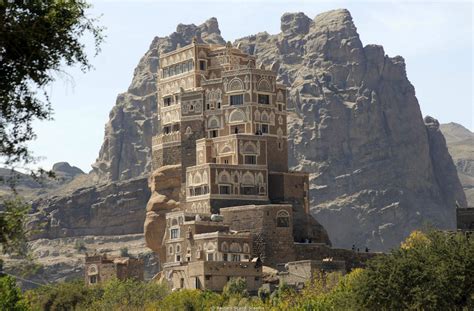 Dar Al Hajar, Yemen. A Yemeni château, Dar Al Hajar (AKA: the rock ...