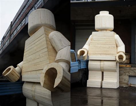 Huge Lego figure - Sculpture Community - Sculpture.net