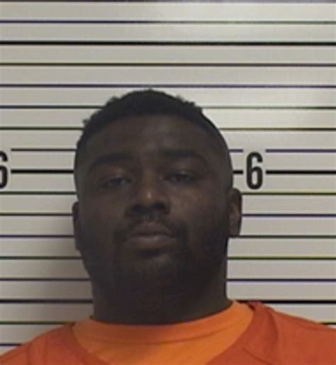 Shooting leaves one injured in Texarkana; suspect sought