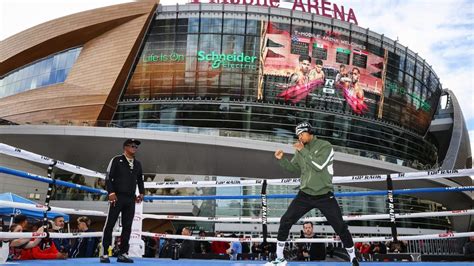 Video: Shakur Stevenson vs. Edwin De Los Santos open workout