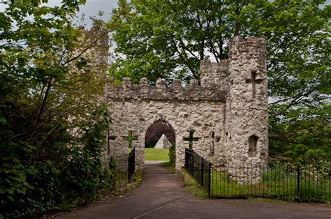 Reigate Castle Gateway © Ian Capper :: Geograph Britain and Ireland
