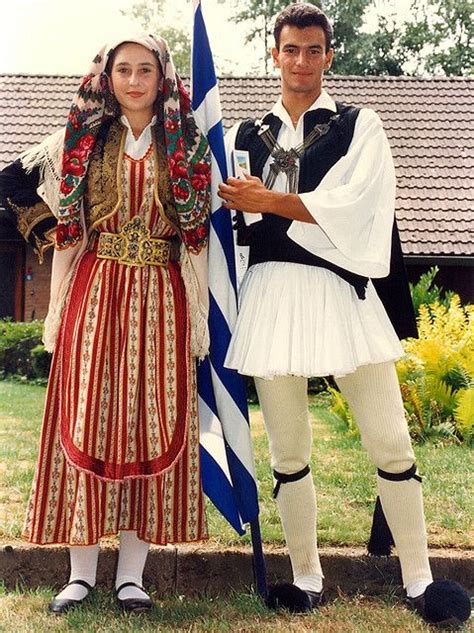 Grece Costume Ethnique, Costumes Around The World, Folk Clothing, Greek Clothing, Greek Culture ...