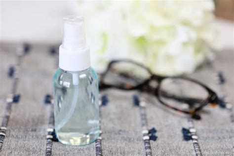 Homemade Eyeglass Cleaner - DIY Eyeglass Cleaner | Eyeglass cleaner diy, Eyeglass cleaner ...