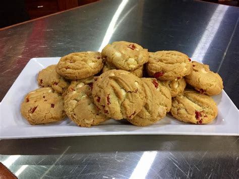 White Strawberry Delights - easy cookie recipe and great for Valentine's Day! | Sweet bakery ...