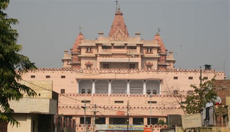 9 Famous Lord Krishna Temples in India - lifeberrys.com