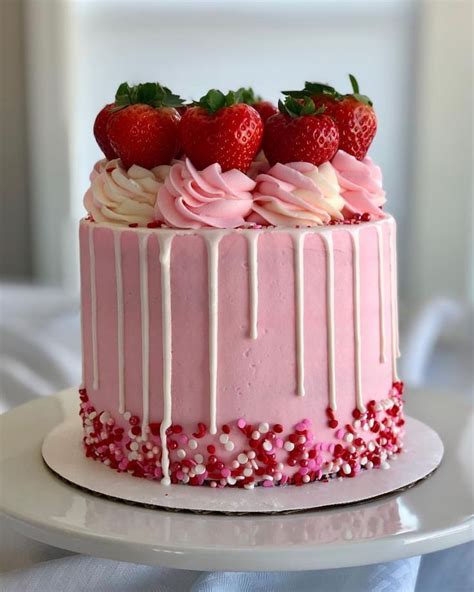 Birthday Strawberry Cake Decoration : How To Make Top 4 Strawberry Chocolate Cake Ideas ...