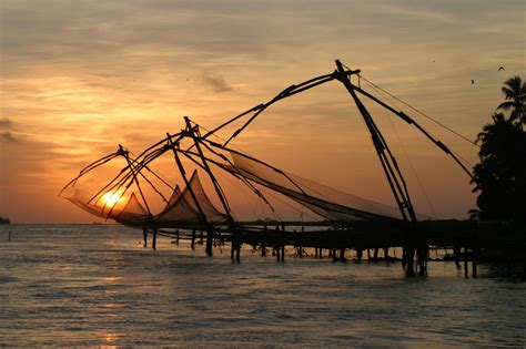 File:Chinese Fishing Nets Cochin.jpg - Wikipedia