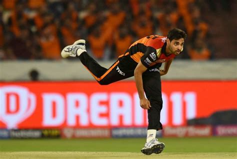 Top 5 Best Bowling Performances of Bhuvneshwar Kumar in IPL