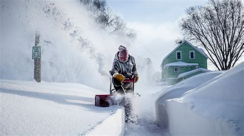 Upper Midwest blizzard over weekend leads to dangerous cold on Monday