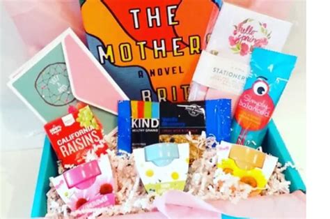 27 Book Subscription Boxes That You’ll Absolutely Want To Sign Up For