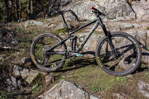 Review: The 2019 Trek Remedy 8 is a solid climber and supple descender - Bikerumor