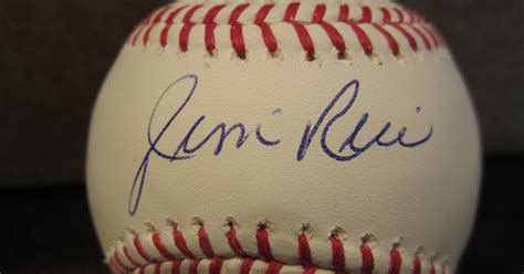 foul bunt: Hall of Fame Signed Baseball - Jim Rice