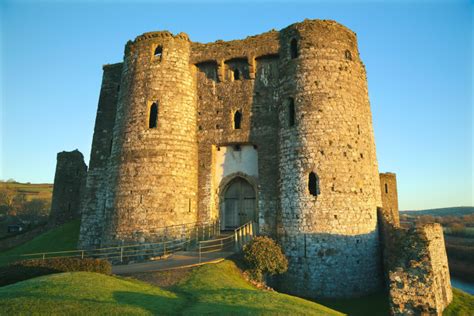 Kidwelly Castle - History and Facts | History Hit