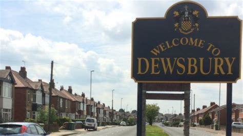 Beleaguered town of Dewsbury back in spotlight - BBC News