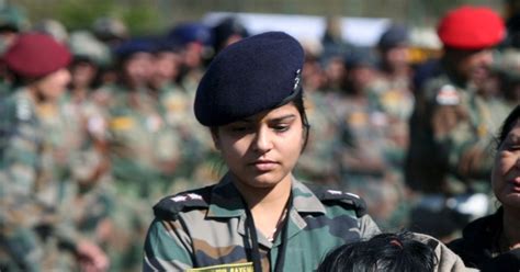 Women In Uniform - Indian Army May Soon Offer Permanent Commission To ...