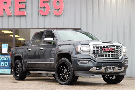 2018 GMC Sierra Denali Grey KMC XD825 Buck Wheel | Wheel Front