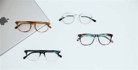 What are the Best Glasses for an Oval Face?