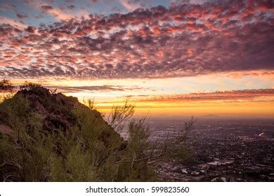 Sunrise On Camelback Mountain Phoenix Arizona Stock Photo 599823560 ...