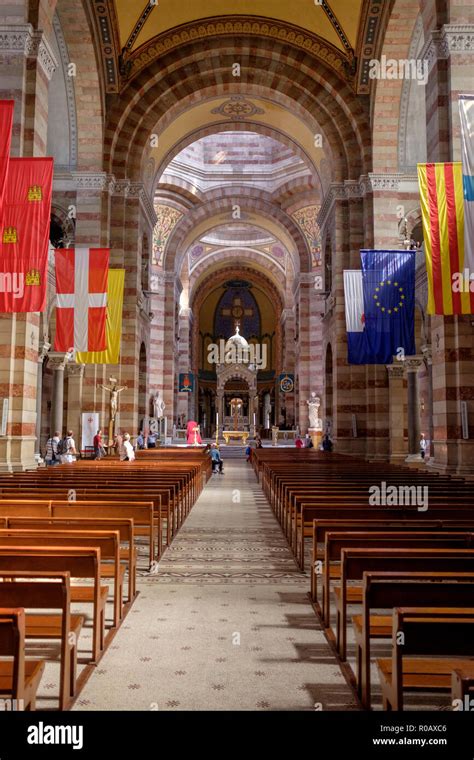 Interior marseille cathedral cathédrale sainte marie majeure hi-res ...