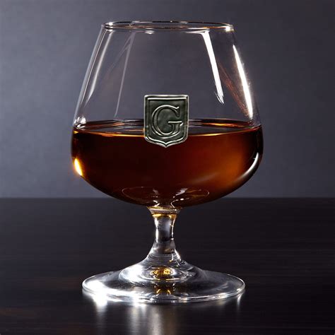 What is the differences between brandy and whiskey?