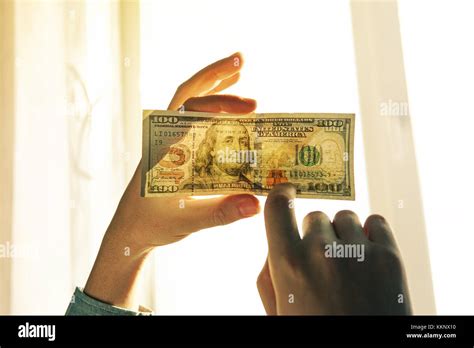 100 dollar bill watermark hi-res stock photography and images - Alamy