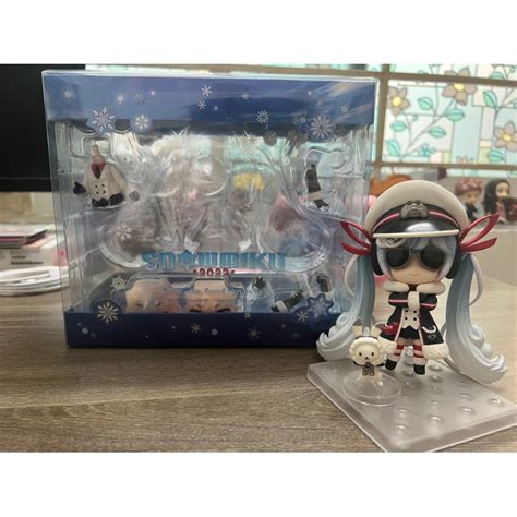 [Chính Hãng] Mô hình nendoroid Snow Miku 2022 - Nendoroid 1800 snow miku | Shopee Việt Nam