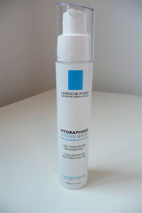 La Roche Posay Hydraphase Intense Serum Review | emerald eyeliner