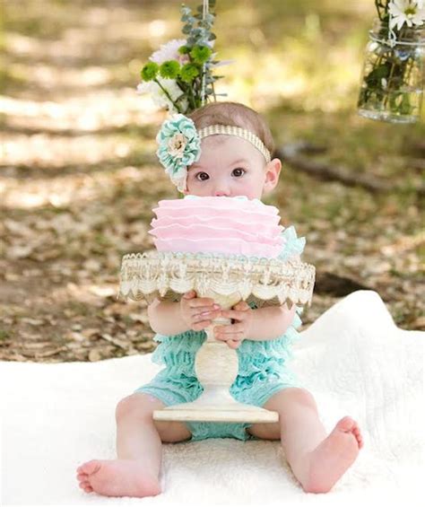 13 Seriously Adorable Cake Smash Photo Ideas for Baby’s First Birthday